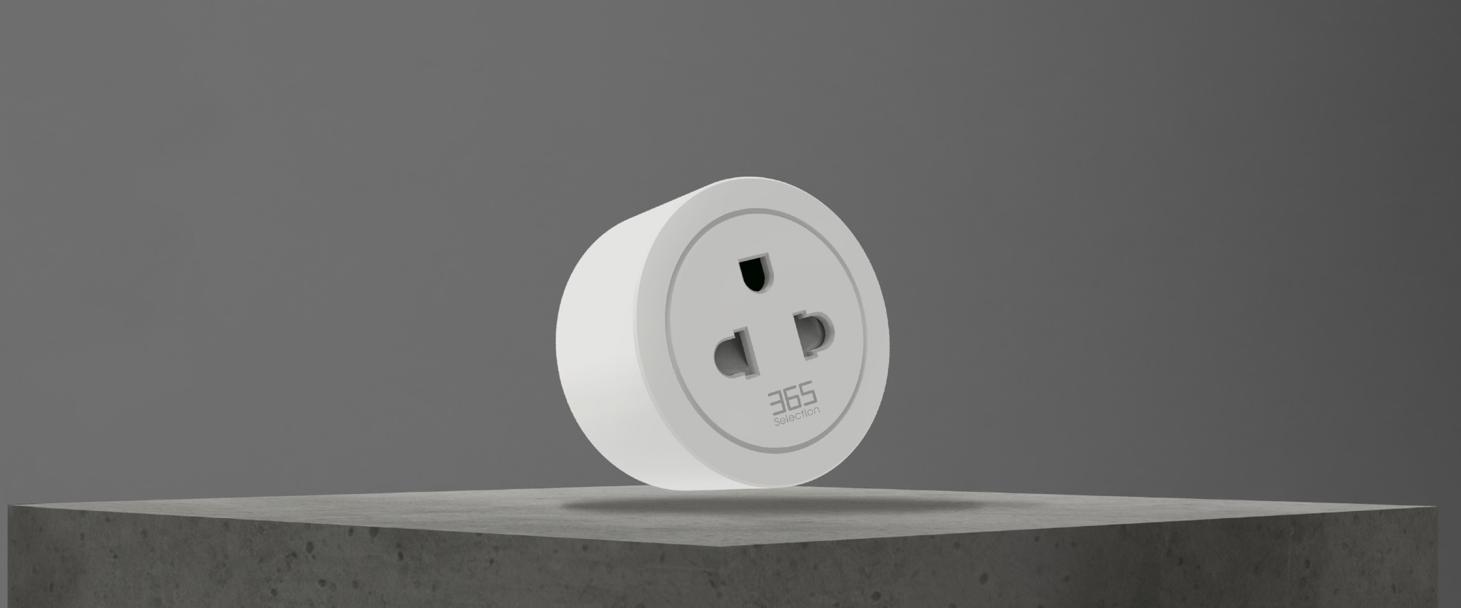 Smart Plug P2 บนแท่นหินจัดแสดง