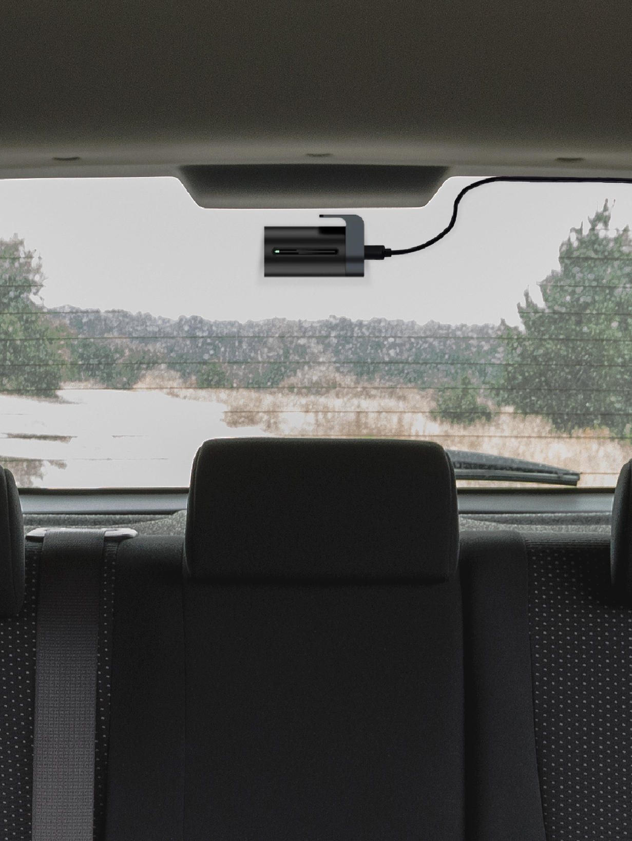 Rear camera mounted on the rear windshield